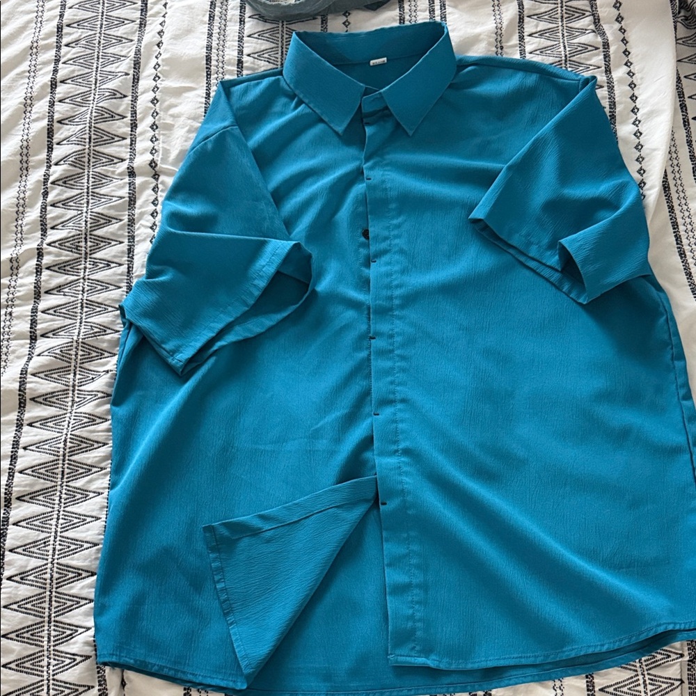 Men's Blue Short Sleeve Shirt